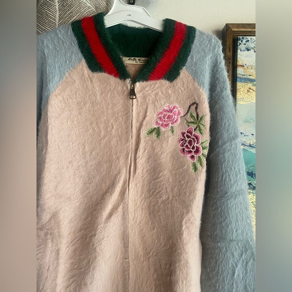 Selfie Couture Trendology Womens Sweater Sz S/M Colorblock Zípper Flowers NWT - Picture 6 of 17